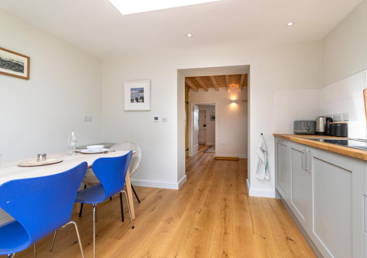 Common View Villa Syderstone Exterior photo