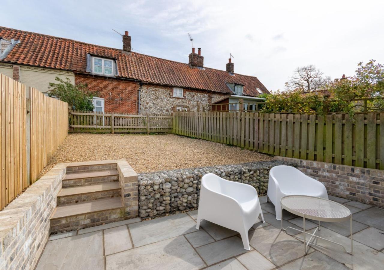 Common View Villa Syderstone Exterior photo